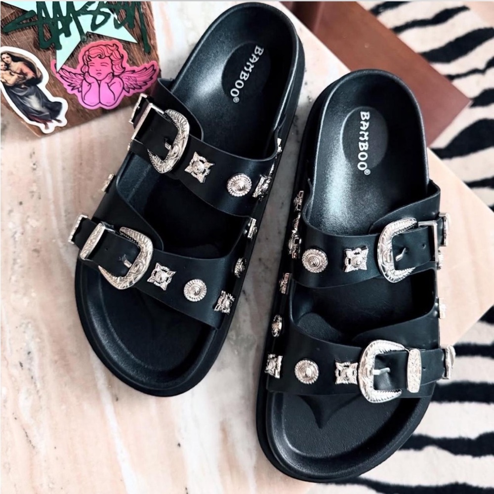 Black leather western sandal